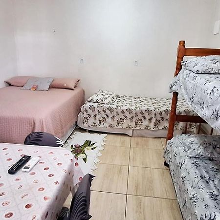 Kitnet S1 Em Torres-Rs - Na Mais Bela Praia Gaucha - Cozinha - Banheiro - Ar Condicionado - Tv E Wi-Fi - Estacionamento - Anfitria Superhost No Bnb 外观 照片