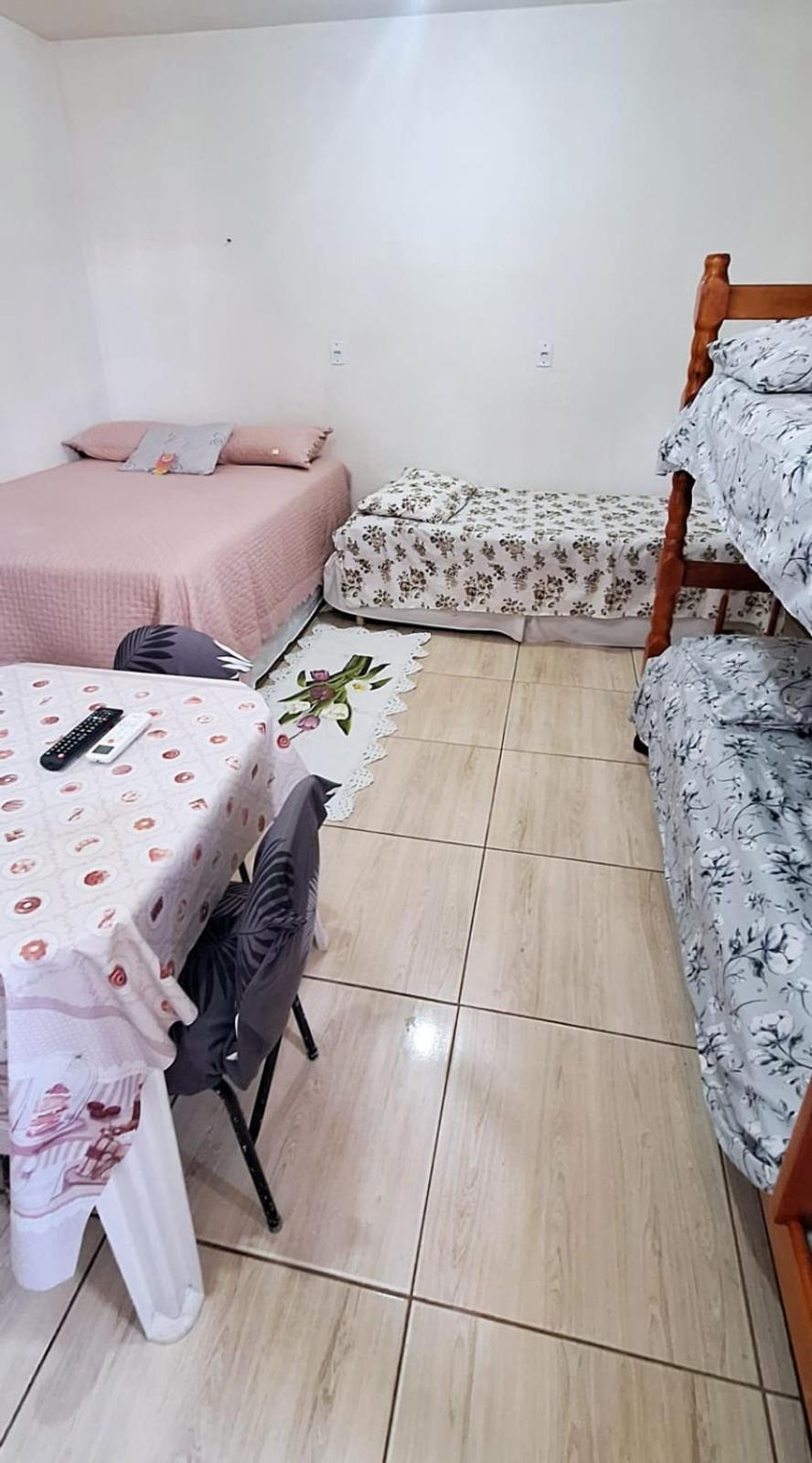 Kitnet S1 Em Torres-Rs - Na Mais Bela Praia Gaucha - Cozinha - Banheiro - Ar Condicionado - Tv E Wi-Fi - Estacionamento - Anfitria Superhost No Bnb 外观 照片