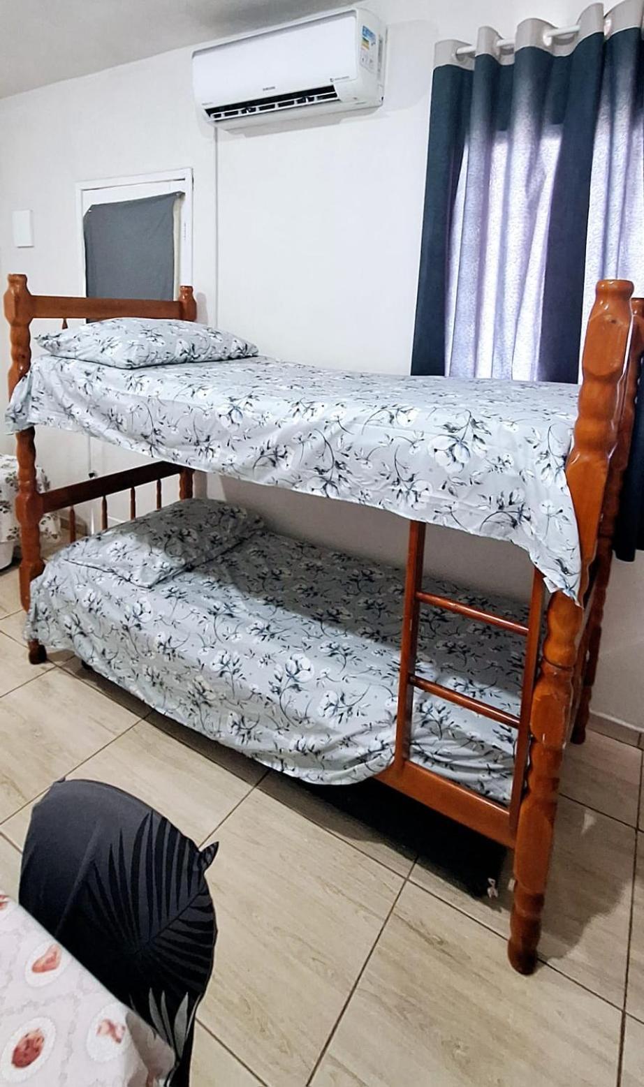 Kitnet S1 Em Torres-Rs - Na Mais Bela Praia Gaucha - Cozinha - Banheiro - Ar Condicionado - Tv E Wi-Fi - Estacionamento - Anfitria Superhost No Bnb 外观 照片